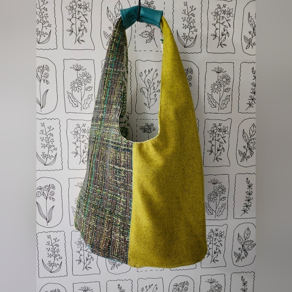 Purse - Picture 2 of 3